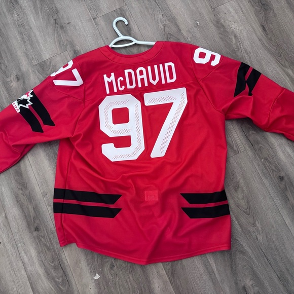 Bauer Canada McDavid Olympic Hockey Jersey - Picture 3 of 6
